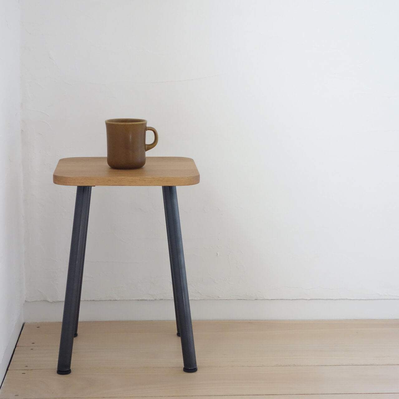 TORUADO STOOL R トルアド スツール R