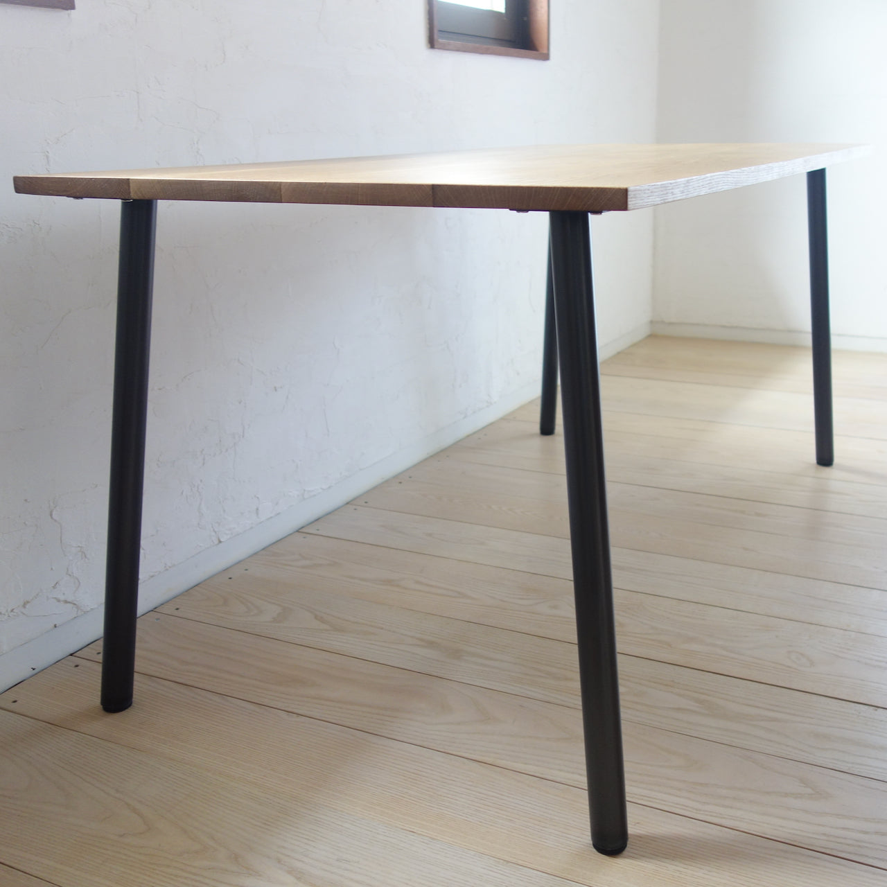 TORUADO DINING TABLE R トルアド ダイニングテーブル R