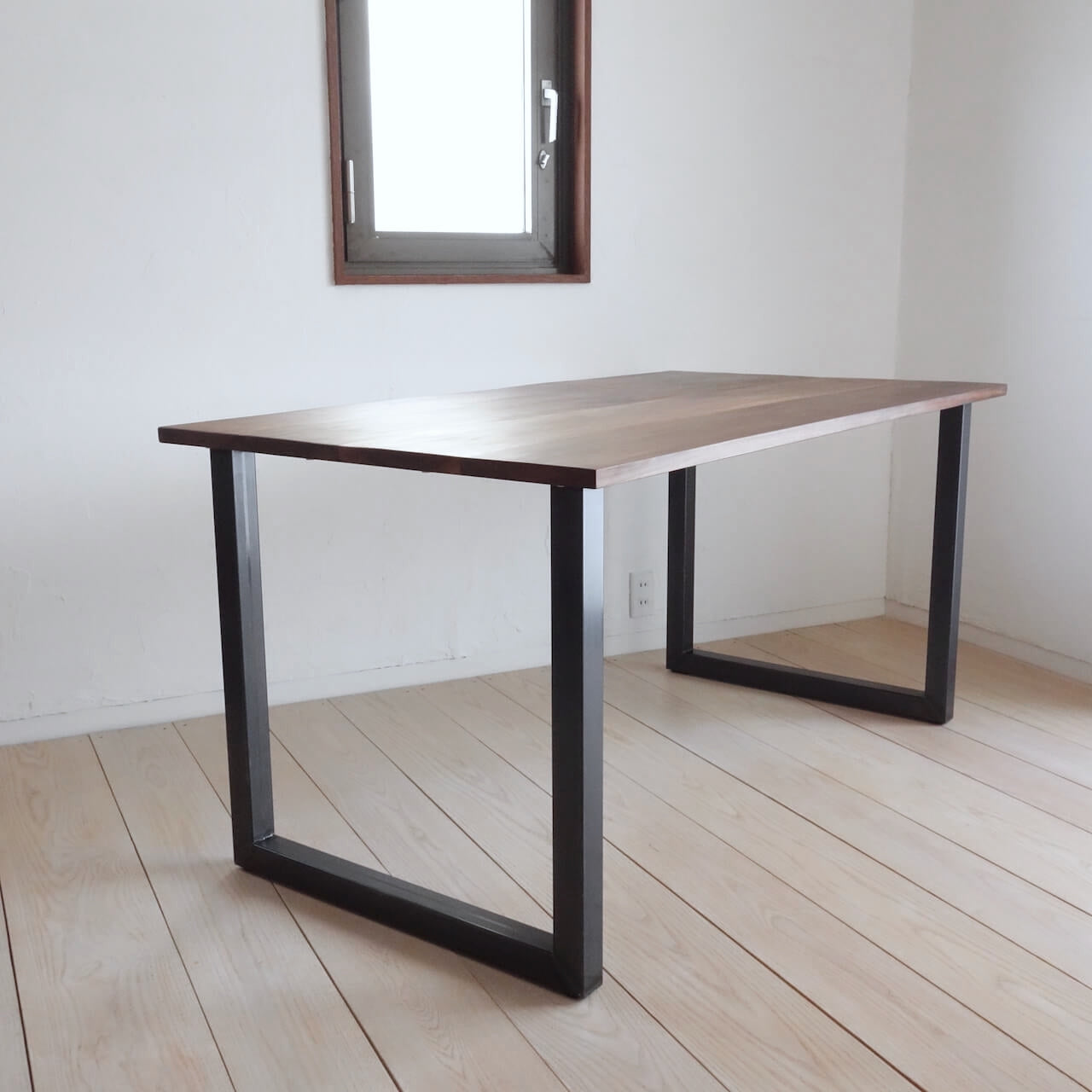 TORUADO DINING TABLE D トルアド ダイニングテーブル D