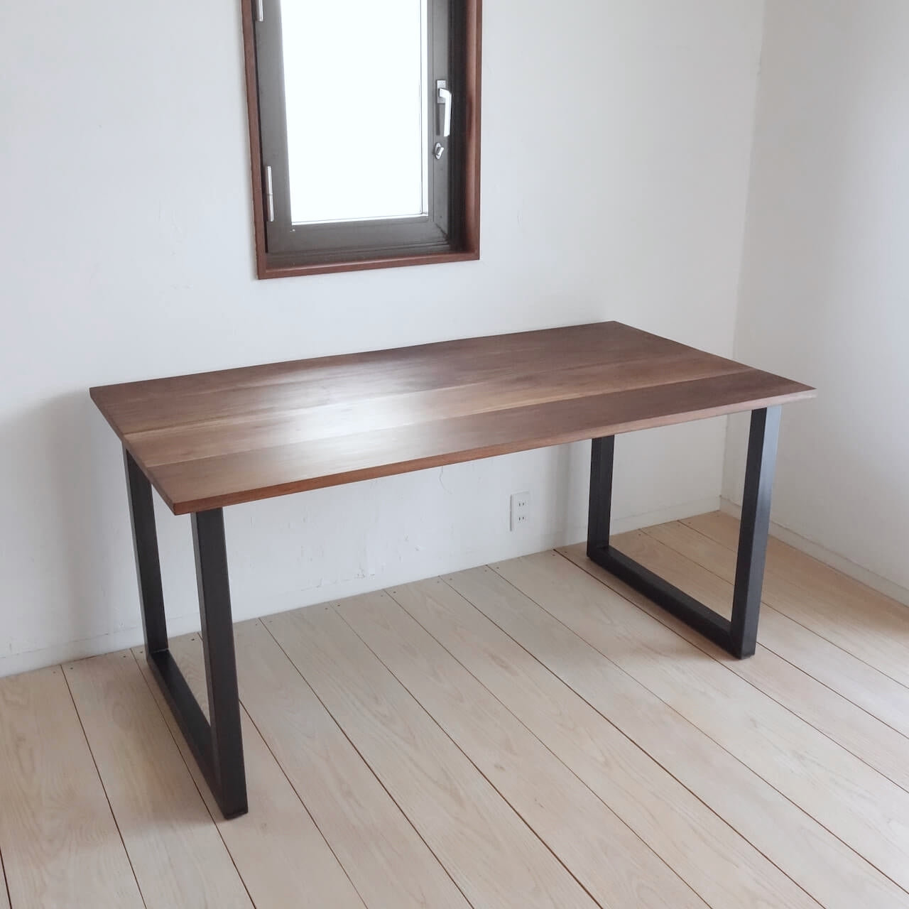 TORUADO DINING TABLE D トルアド ダイニングテーブル D
