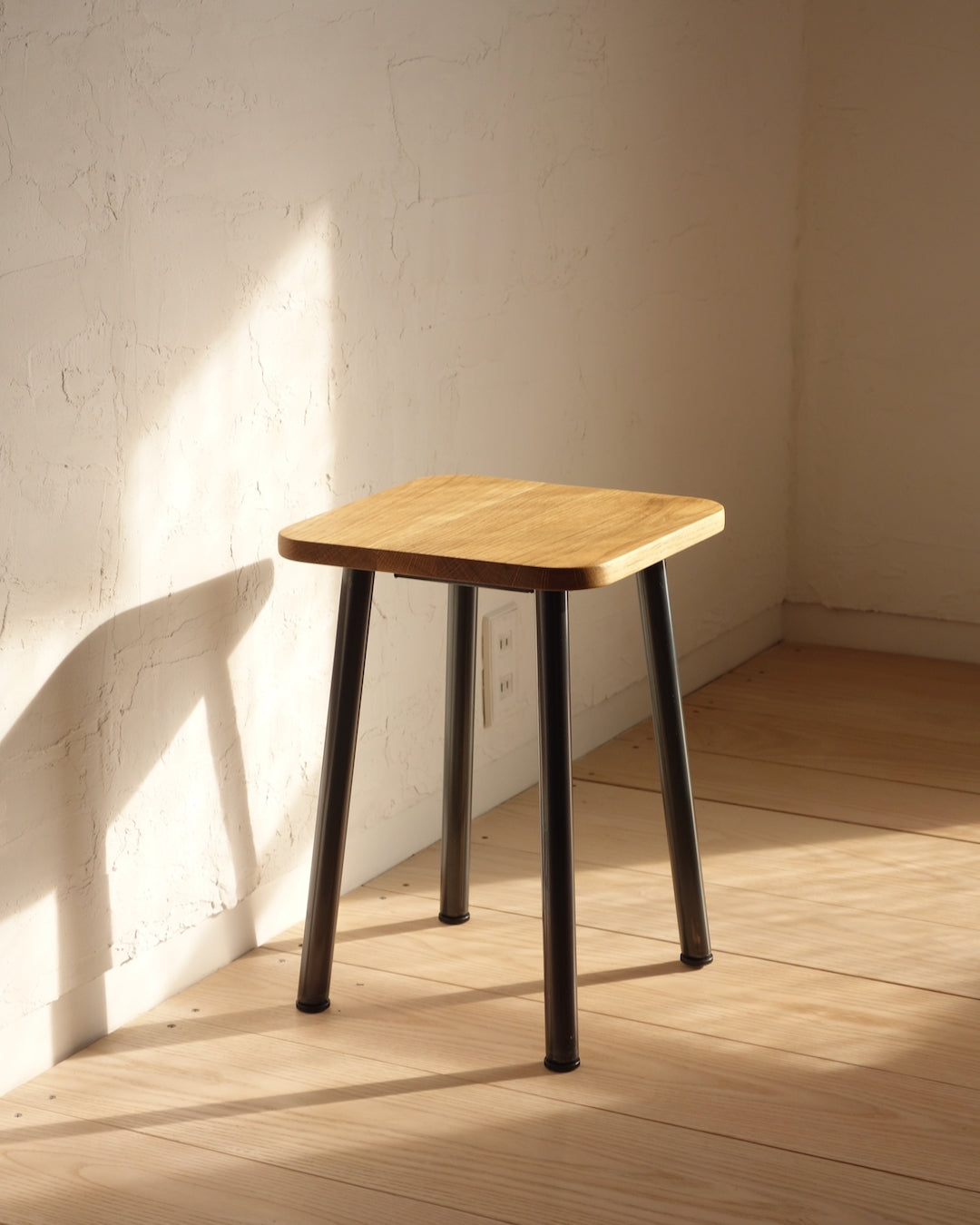 TORUADO STOOL R トルアド スツール R