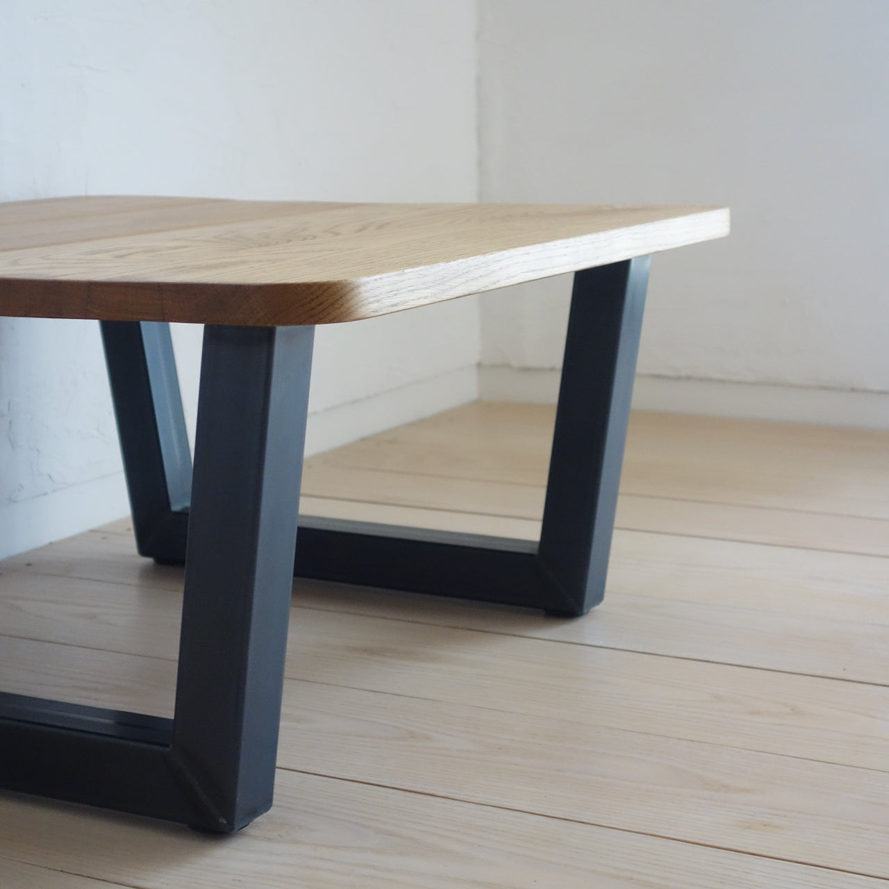 TORUADO CENTER TABLE D　トルアド センターテーブル D