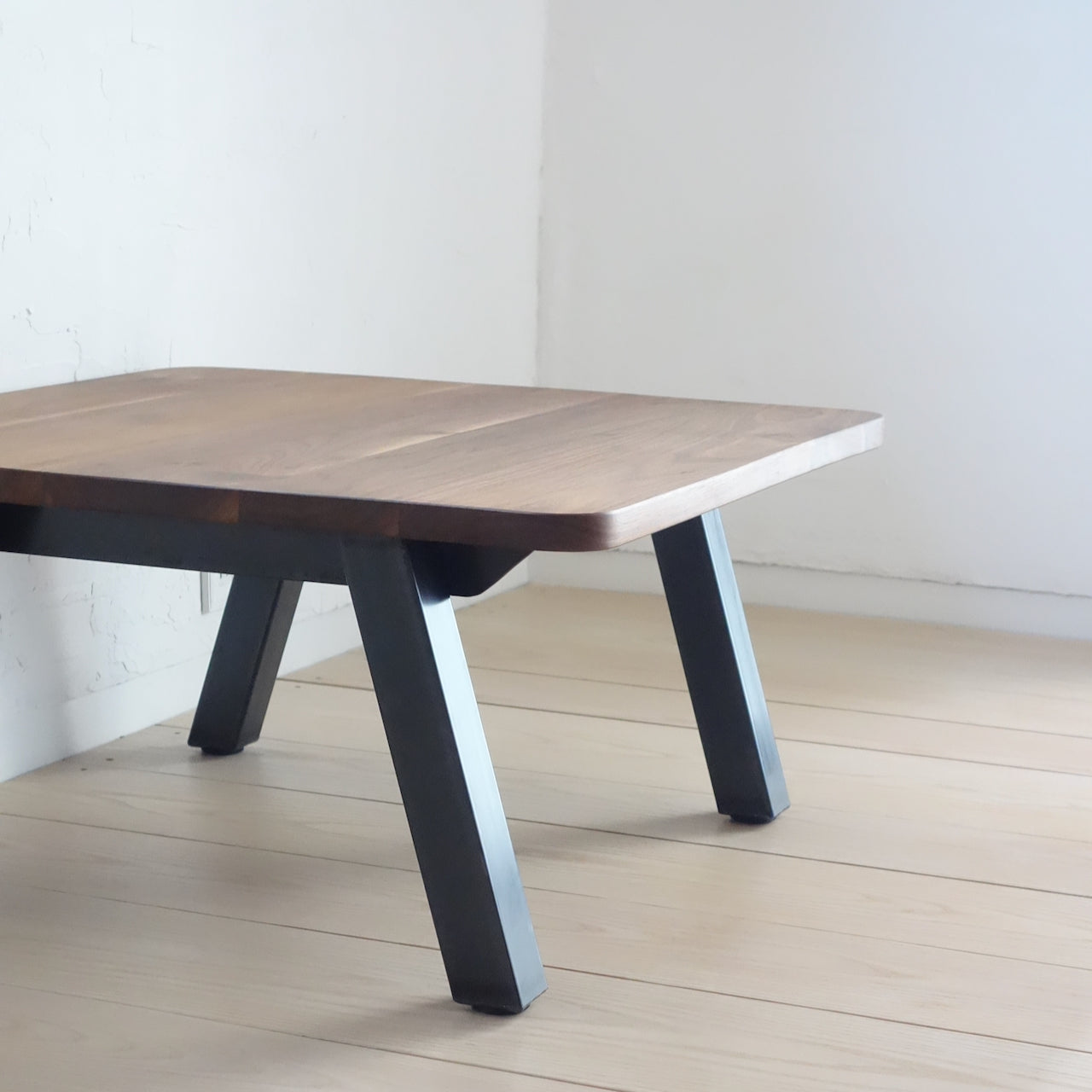 TORUADO CENTER TABLE A　トルアド センターテーブル A