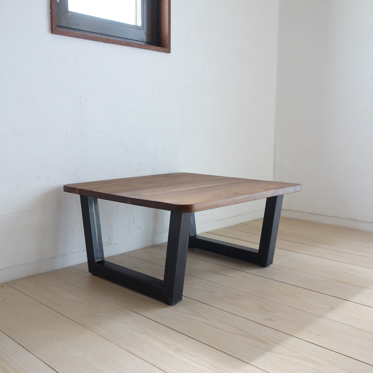 TORUADO CENTER TABLE D　トルアド センターテーブル D