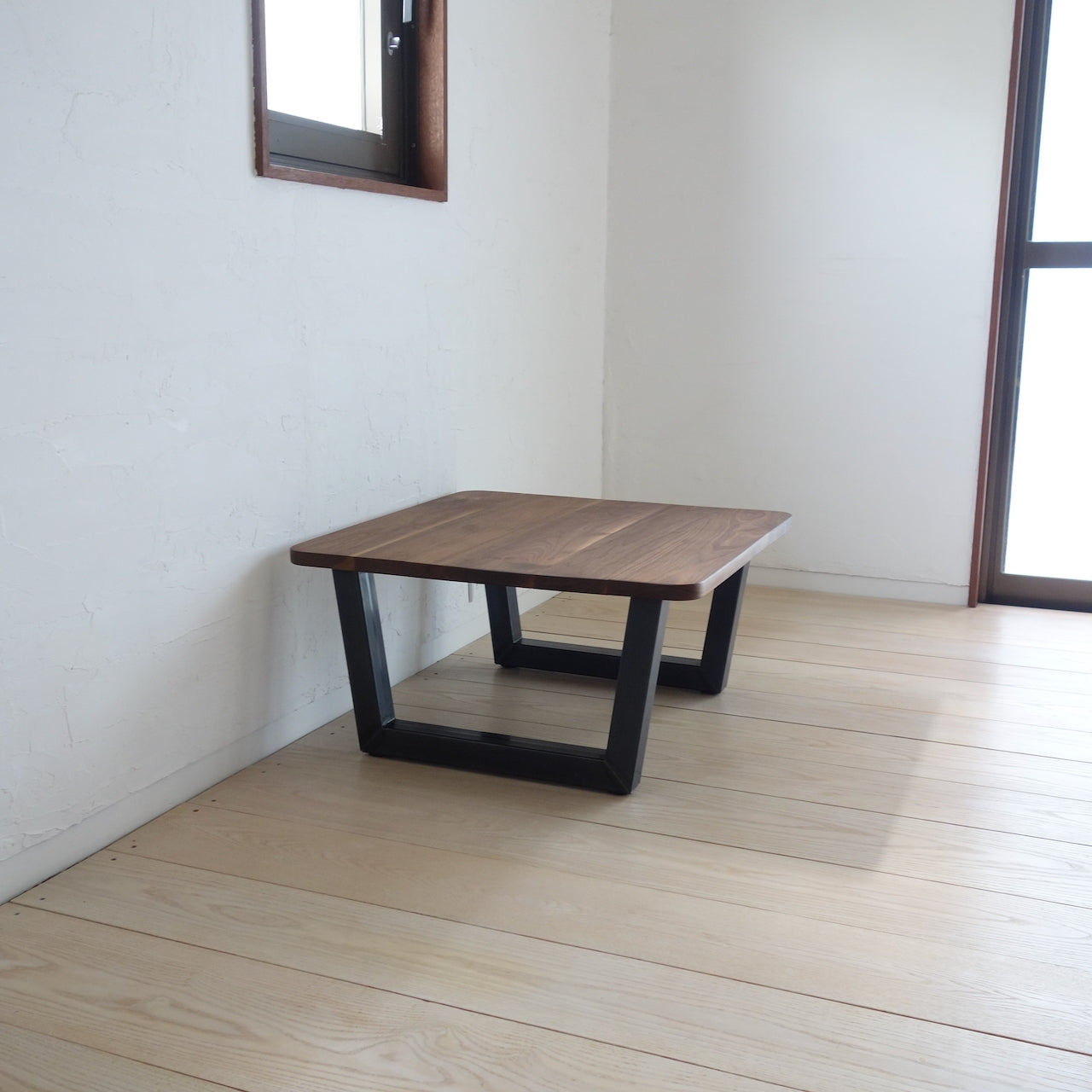 TORUADO CENTER TABLE D　トルアド センターテーブル D