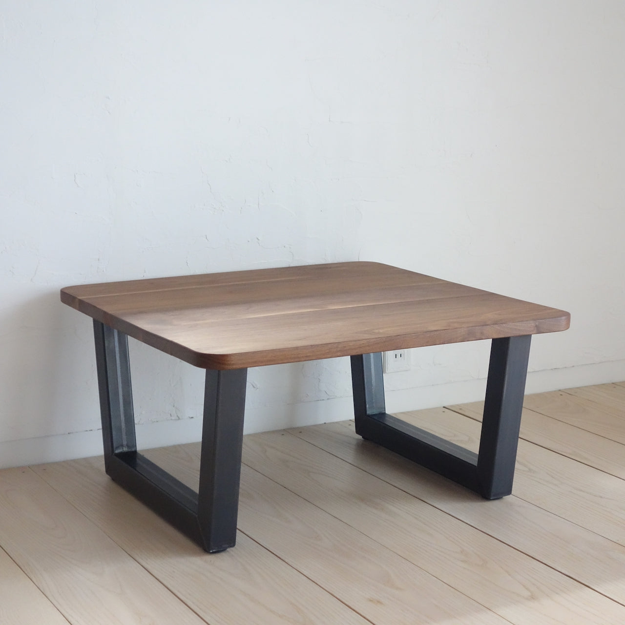 TORUADO CENTER TABLE D　トルアド センターテーブル D
