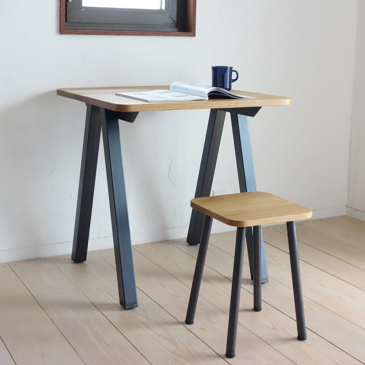 TORUADO CAFE TABLE A　トルアド カフェテーブル A
