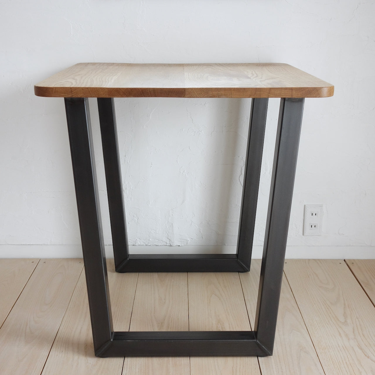 TORUADO CAFE TABLE D　トルアド カフェテーブル D