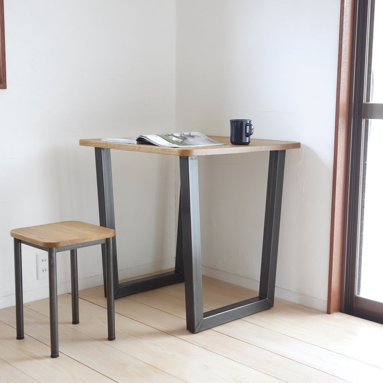 TORUADO CAFE TABLE D　トルアド カフェテーブル D