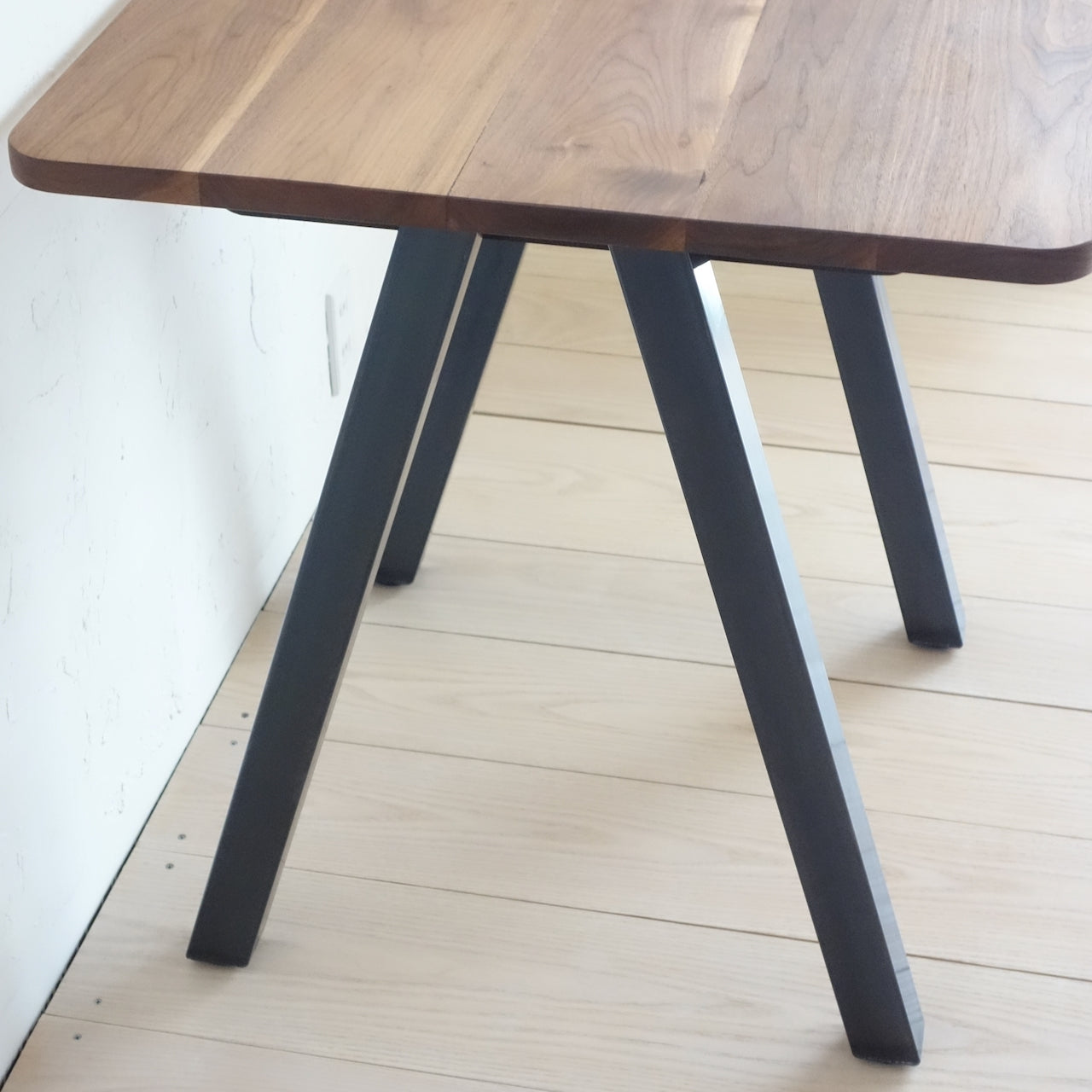 TORUADO CAFE TABLE A　トルアド カフェテーブル A
