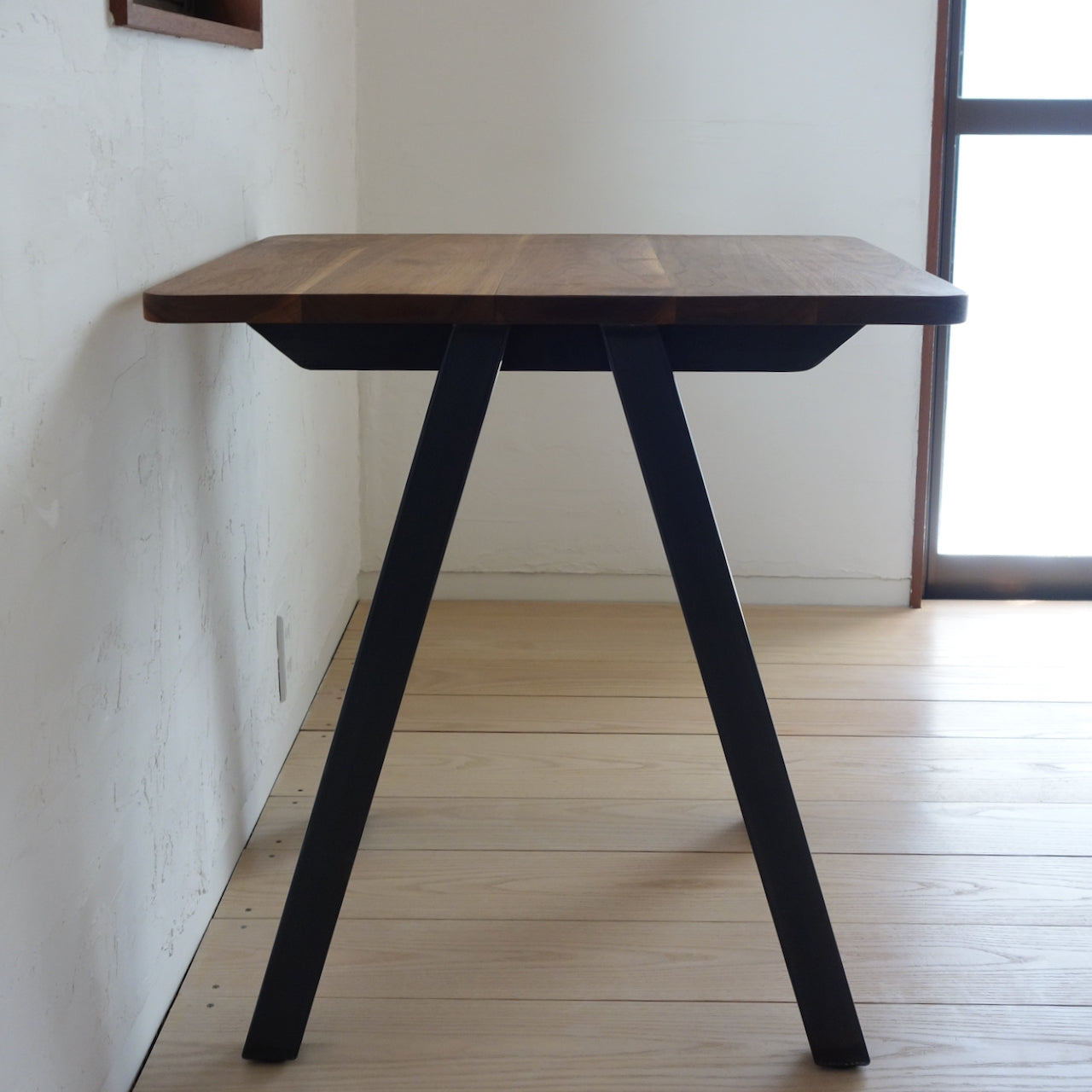 TORUADO CAFE TABLE A　トルアド カフェテーブル A