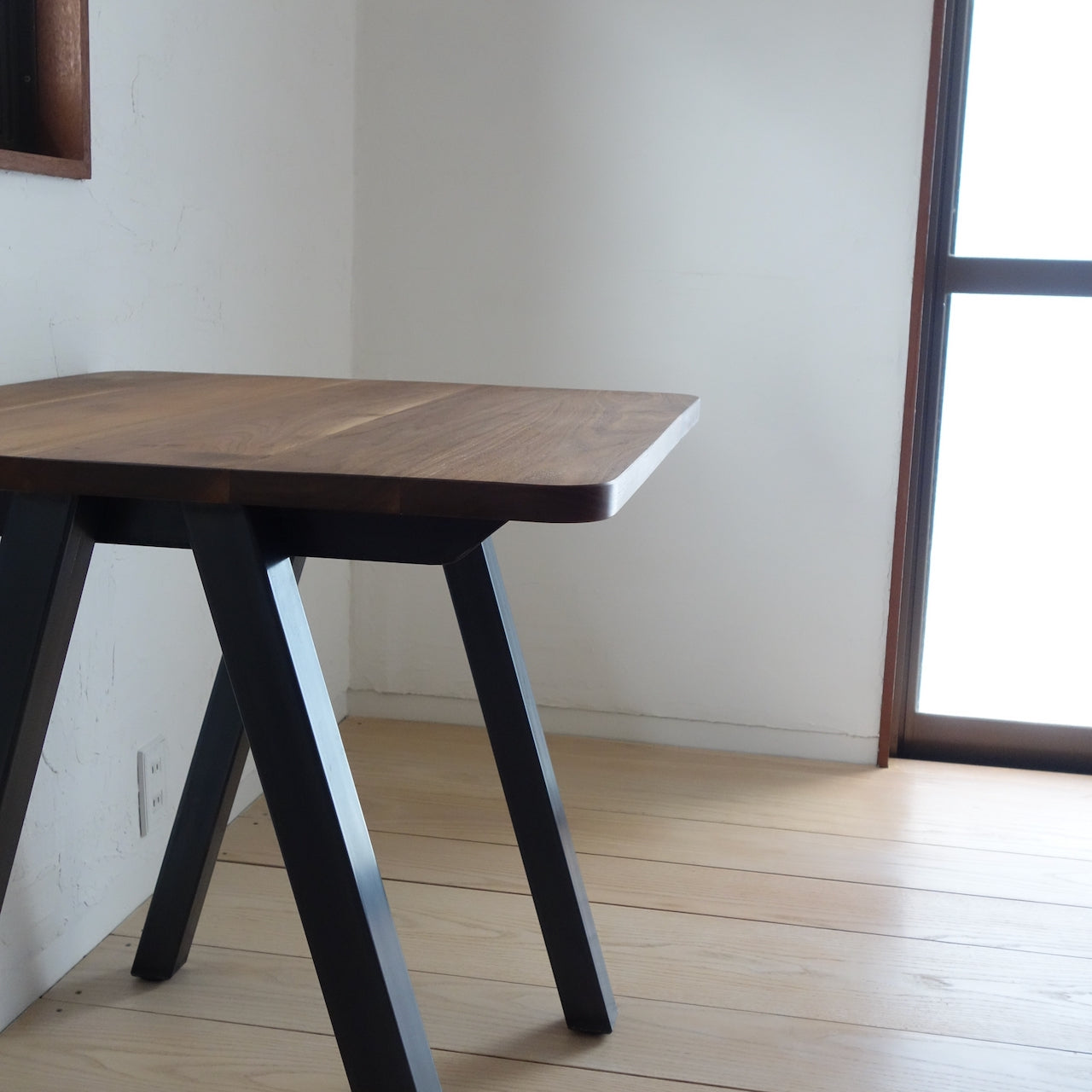 TORUADO CAFE TABLE A　トルアド カフェテーブル A