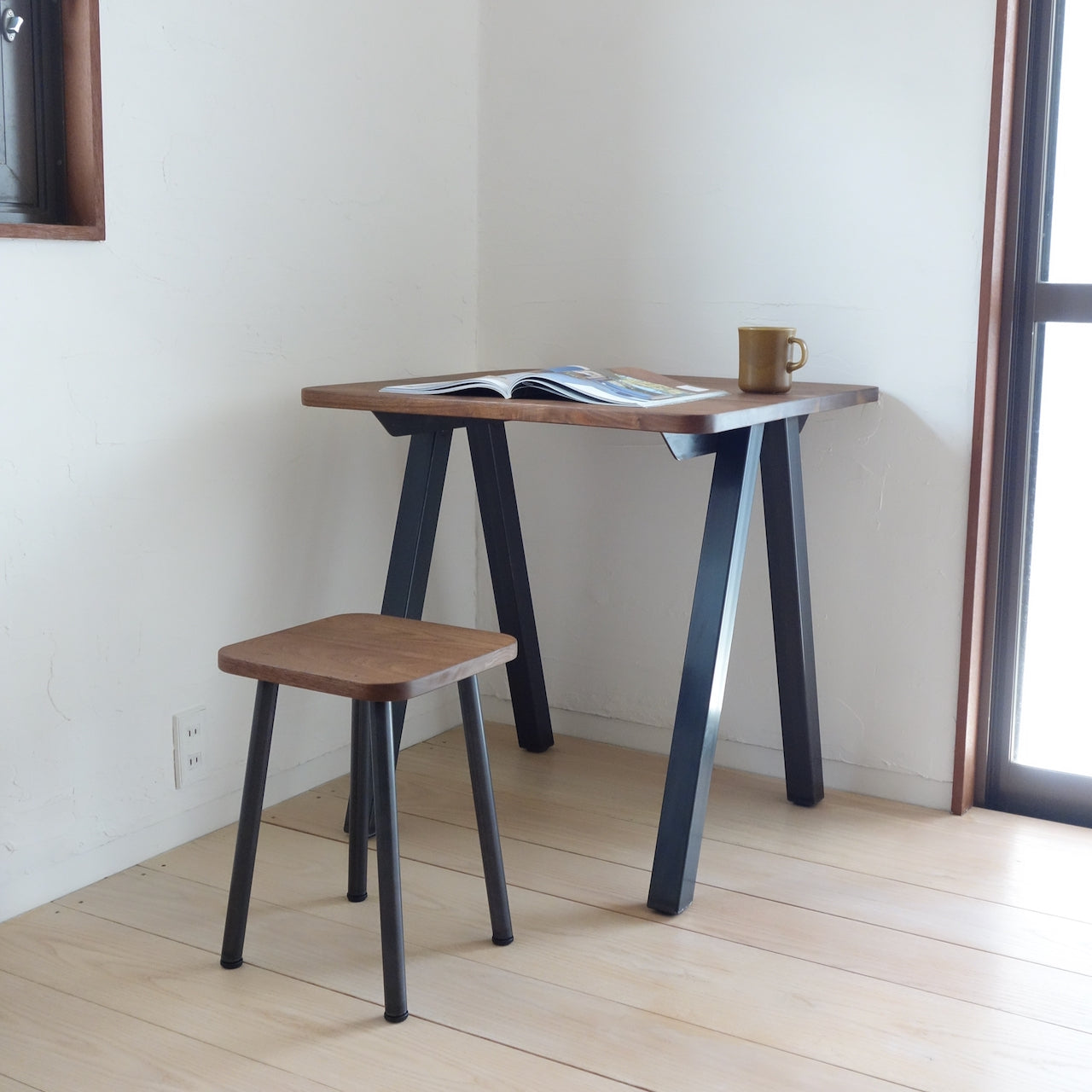 TORUADO CAFE TABLE A　トルアド カフェテーブル A