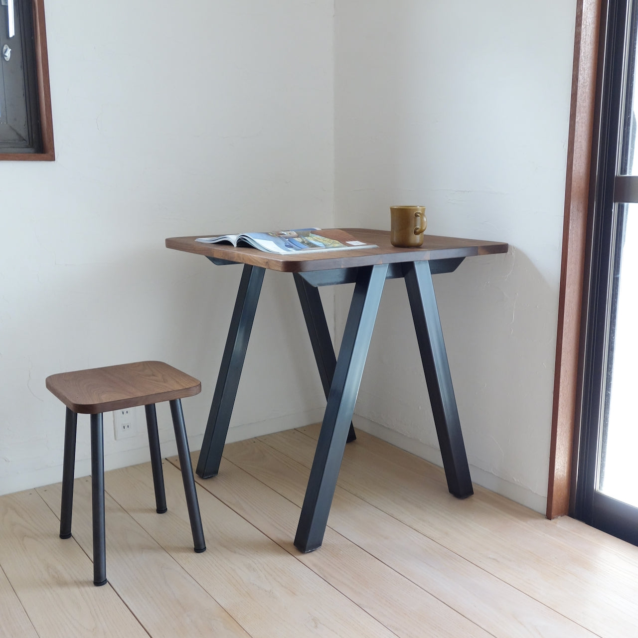 TORUADO CAFE TABLE A　トルアド カフェテーブル A
