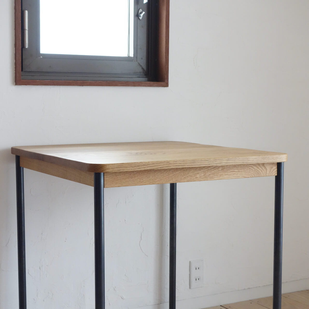 TORUADO LIVING TABLE T　トルアド リビングテーブル T