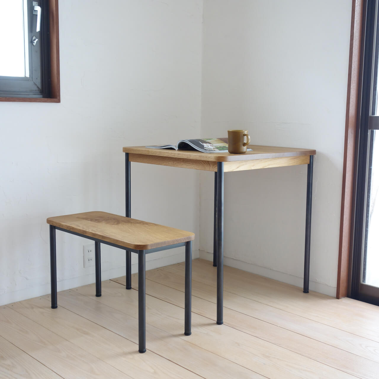 TORUADO LIVING TABLE T　トルアド リビングテーブル T
